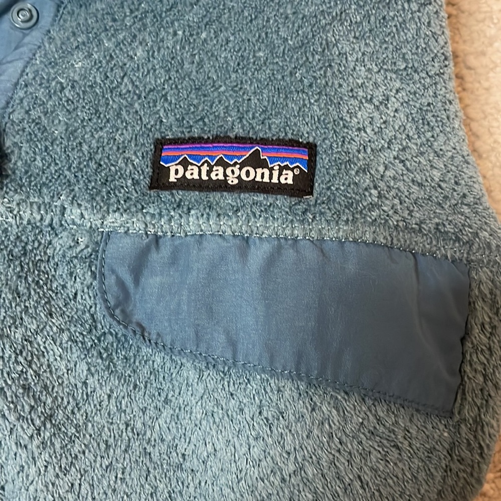 Women's Patagonia Jacket blue size medium - Picture 3 of 3